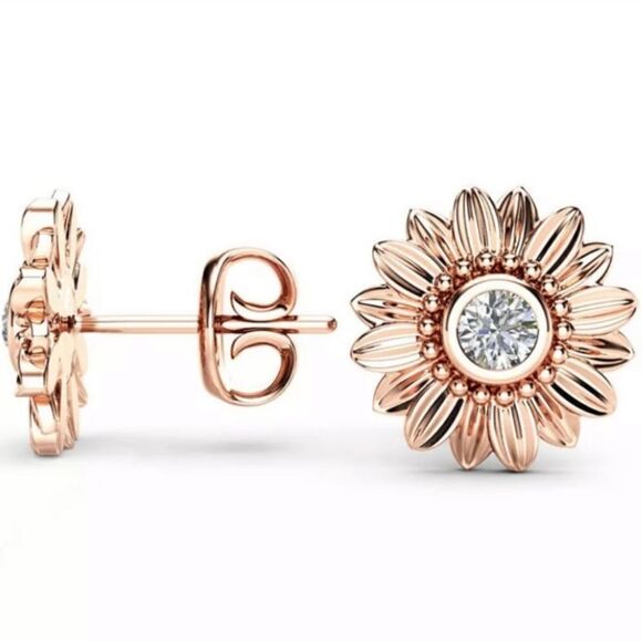 The Dainty Daisy gold and crystal flower stud earrings - Picture 2 of 4